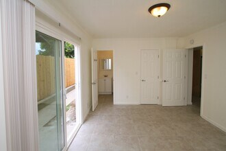 415 Rancheria St, Unit 2 in Santa Barbara, CA - Building Photo - Building Photo