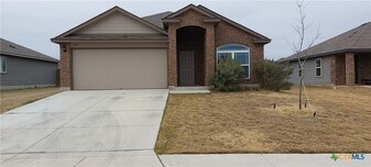 1556 Birmingham Dr in Seguin, TX - Building Photo