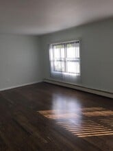 7632 S Stewart Ave, Unit 3D in Chicago, IL - Foto de edificio - Building Photo