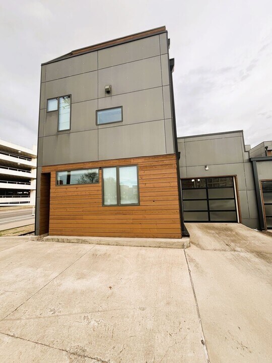 1007 N Shartel Ave in Oklahoma City, OK - Building Photo