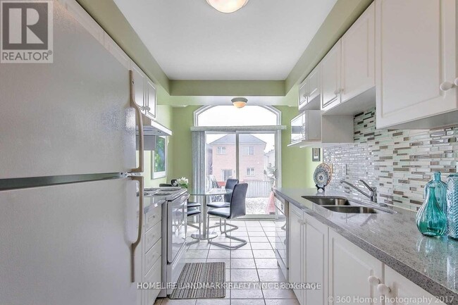 5 Silver Stream Ave