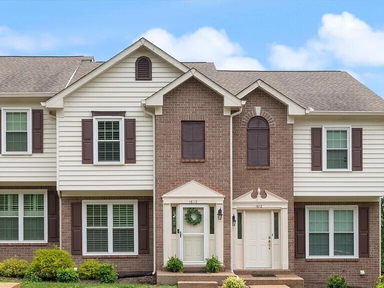 1613 Brentwood Pointe in Franklin, TN - Foto de edificio