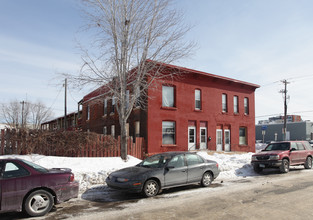 416 10th Ave N in Minneapolis, MN - Building Photo - Building Photo