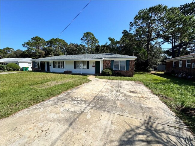 51 Lanier Rd in Jekyll Island, GA - Building Photo - Building Photo