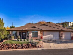 621 Rolling Hills Dr in Saint George, UT - Building Photo - Building Photo