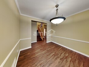 203 Fox Glen Dr W in Pickerington, OH - Foto de edificio - Building Photo