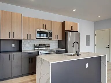 1112 E Berks St, Unit B in Philadelphia, PA - Foto de edificio - Building Photo