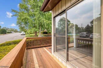 250 Ridgedale Ave in Florham Park, NJ - Building Photo - Building Photo