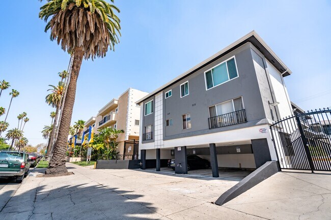 350 S Manhattan- fully renovated unit in Koreatown