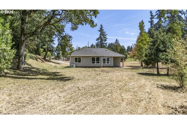 85152 Winding Way in Pleasant Hill, OR - Building Photo - Building Photo