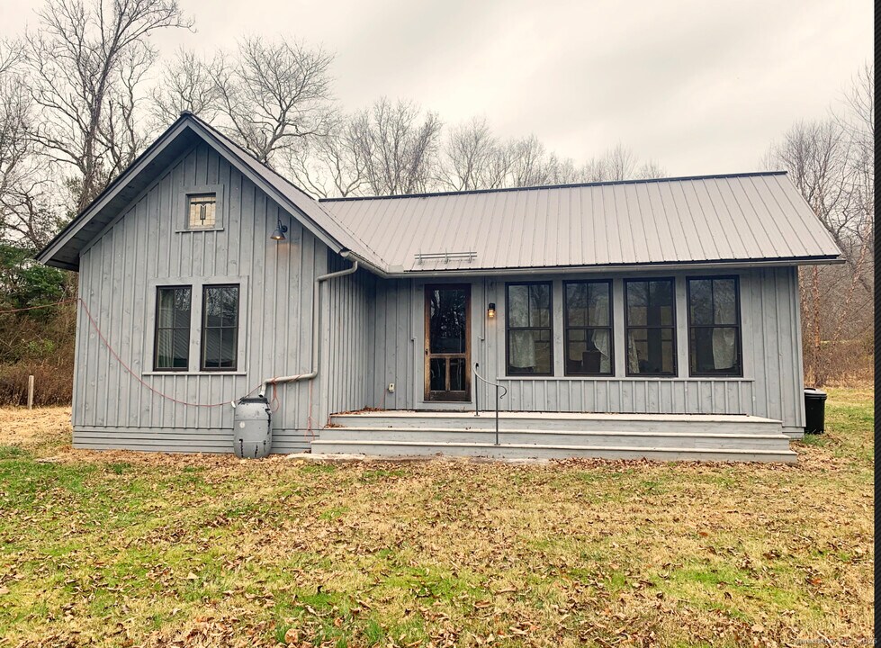 126 Beaver Brook Rd in Lyme, CT - Building Photo