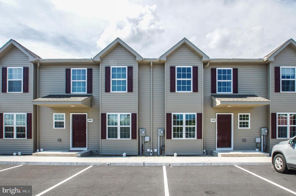 520 Arietta Ct in Reading, PA - Building Photo