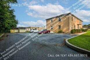 701 S 4th St in Lebanon, PA - Building Photo