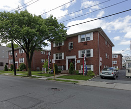 Colonial Village in Irvington, NJ - Building Photo - Building Photo