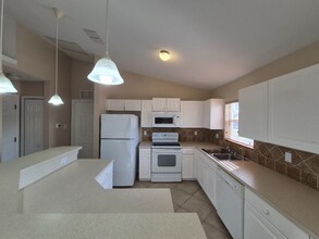 1902 NW 14th Terrace in Cape Coral, FL - Building Photo - Building Photo