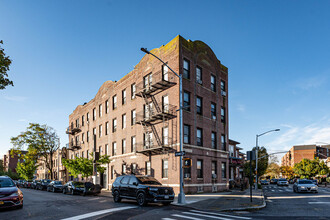 702 Foster Ave in Brooklyn, NY - Building Photo - Building Photo