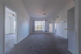 5566 Metrowest Blvd in Orlando, FL - Building Photo - Building Photo