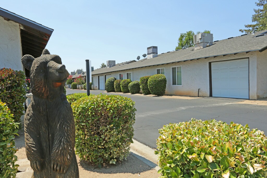 Minnewawa Apartments in Clovis, CA