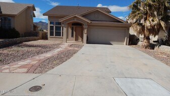 9941 Marine Cir in El Paso, TX - Building Photo