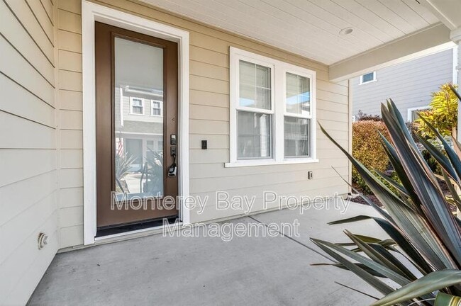 2798 Telegraph Blvd in Marina, CA - Building Photo - Building Photo