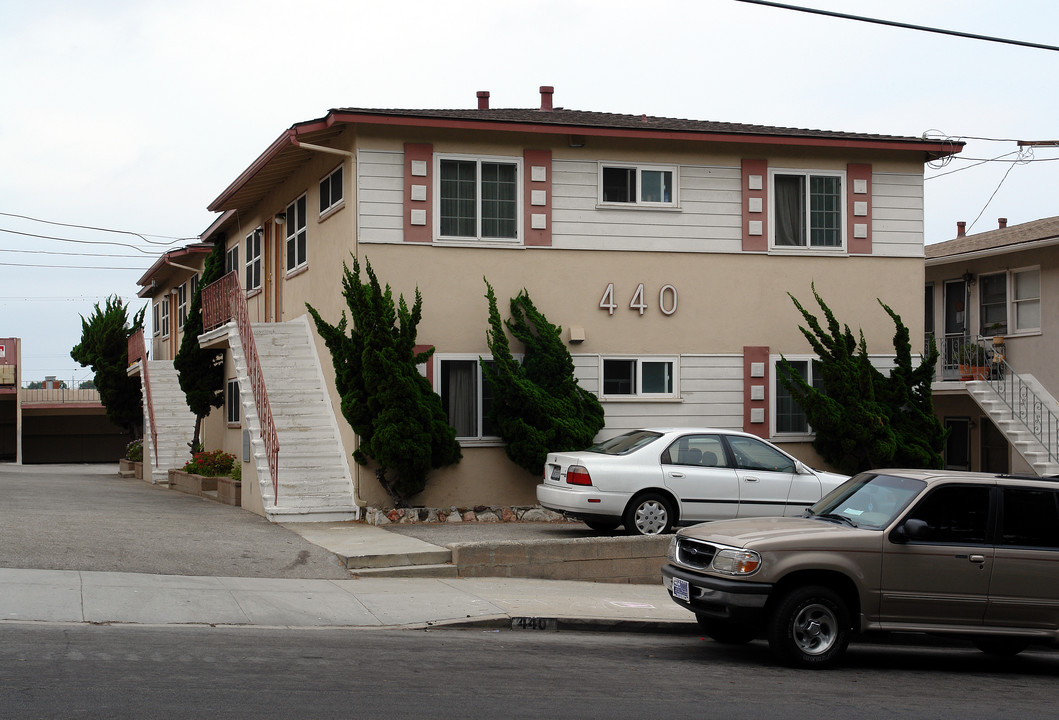 440 W Imperial Ave in El Segundo, CA - Building Photo