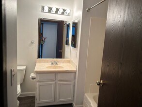 681 E Burnsville Pkwy in Burnsville, MN - Building Photo - Building Photo