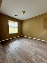6910 Bayou Crest Dr in Houston, TX - Building Photo - Building Photo