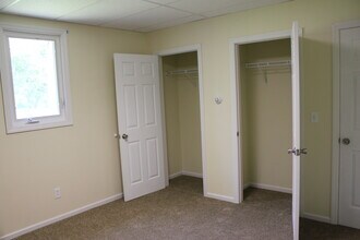 156 May Ave, Unit Apt 3 in Washington, PA - Foto de edificio - Building Photo