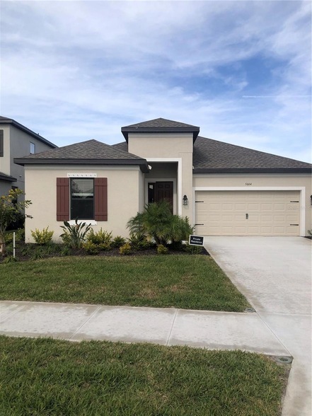 5664 Blue Reef Pl, Unit 231-10 in Nokomis, FL - Building Photo