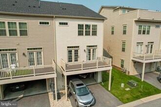 10536 My Girl Pl in Ellicott City, MD - Building Photo - Building Photo