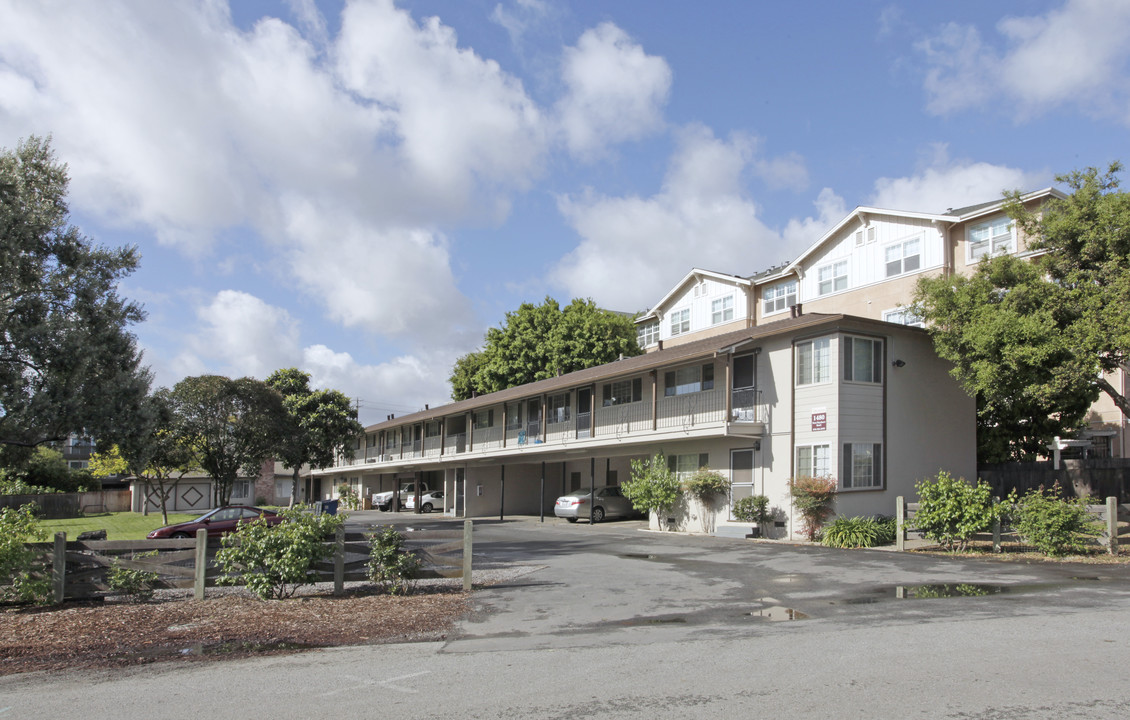 1480-1488 Bayshore Rd in East Palo Alto, CA - Building Photo