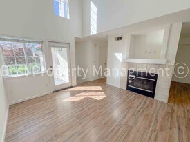 1061 Avila Terraza in Fremont, CA - Building Photo