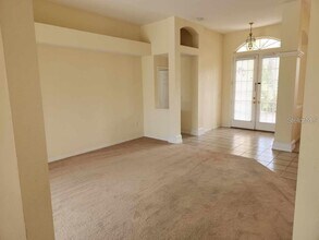 5282 Far Oak Cir in Sarasota, FL - Building Photo - Building Photo