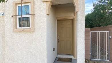 7659 Tonto Creek Ct in Las Vegas, NV - Building Photo - Building Photo