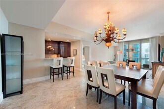 50 South Pointe Dr in Miami Beach, FL - Building Photo - Building Photo