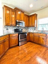 137 Rodeo Dr S in Kerrville, TX - Building Photo - Building Photo