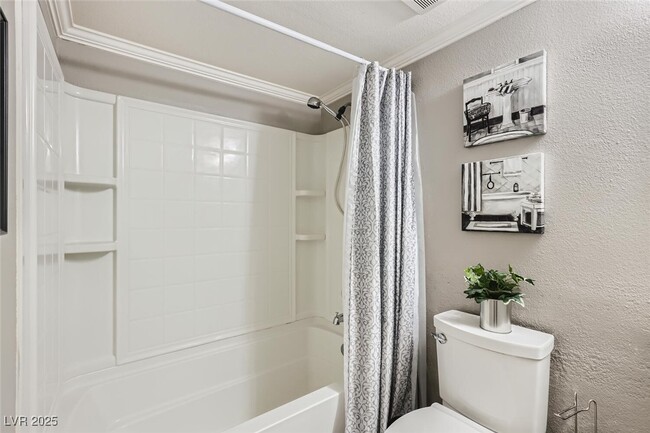 property at 5146 S Jones Blvd