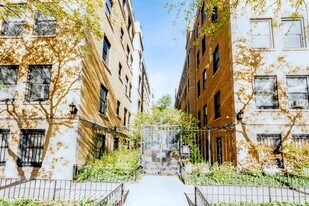 630 W Waveland Ave in Chicago, IL - Building Photo