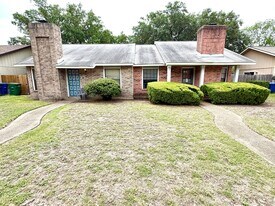 5310 Gawain Dr in San Antonio, TX - Building Photo