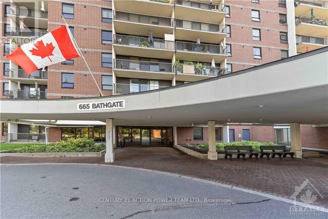 665-2665 Bathgate Dr in Ottawa, ON - Building Photo - Building Photo