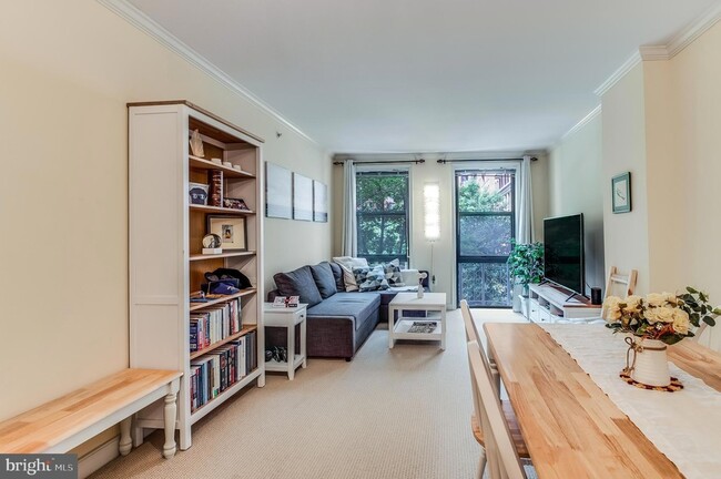 631 D St NW, Unit 337 in Washington, DC - Building Photo - Building Photo