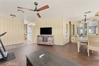 1275 W Johnston Ave in Hemet, CA - Building Photo - Building Photo