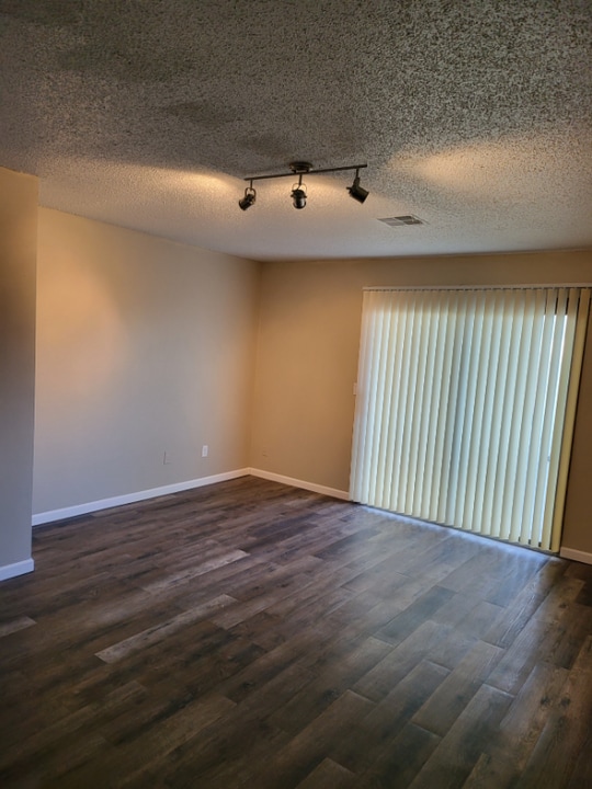 1325 N Meridian Ave in Wichita, KS - Building Photo