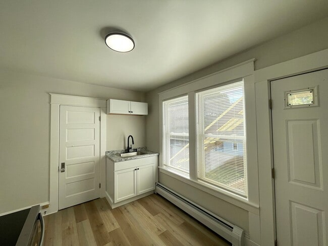 55 Henriette St in Manchester, NH - Building Photo - Building Photo