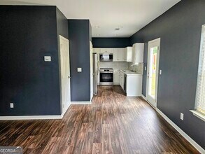 213 Creekside Manor Dr in Thomaston, GA - Building Photo - Building Photo