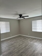 17 Curran St in Bakersfield, CA - Building Photo - Building Photo