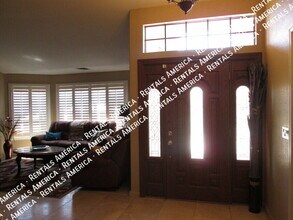 532 E Stonebridge Dr in Gilbert, AZ - Building Photo - Building Photo