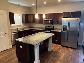 1805 Belle Vue Way in Tallahassee, FL - Building Photo - Building Photo