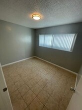 225 N 7th St in Santa Paula, CA - Building Photo - Building Photo