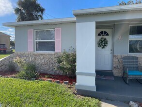 22 Cypress Cir, Unit A in Ormond Beach, FL - Foto de edificio - Building Photo